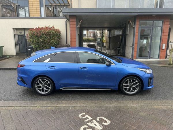 Kia Ceed Hatchback, Petrol, 2019, Blue
