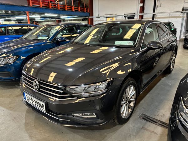 Volkswagen Passat Saloon, Diesel, 2022, Grey