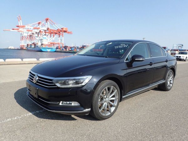 Volkswagen Passat Saloon, Diesel, 2018, Black