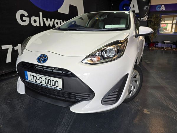 Toyota Aqua Hatchback, Petrol Hybrid, 2017, White