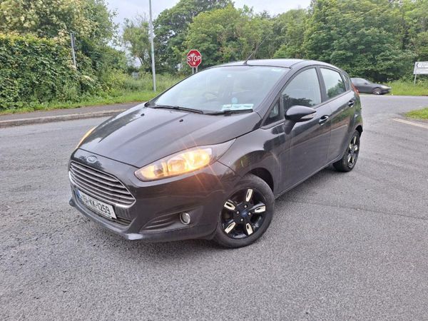 Ford Fiesta Hatchback, Petrol, 2015, Black