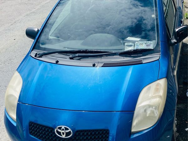 Toyota Yaris Hatchback, Petrol, 2007, Blue