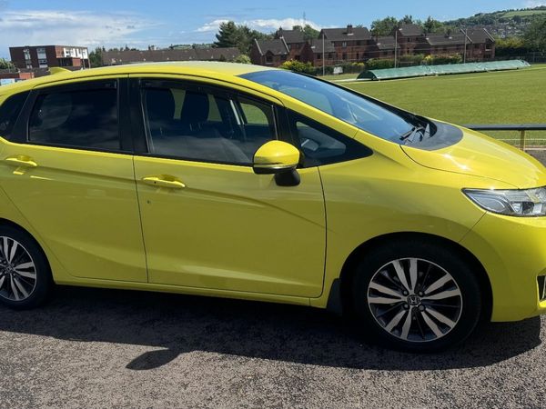 Honda Jazz Hatchback, Petrol, 2017, Yellow