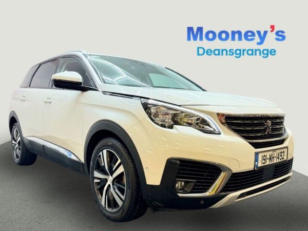 Peugeot 5008 MPV, Petrol, 2019, White