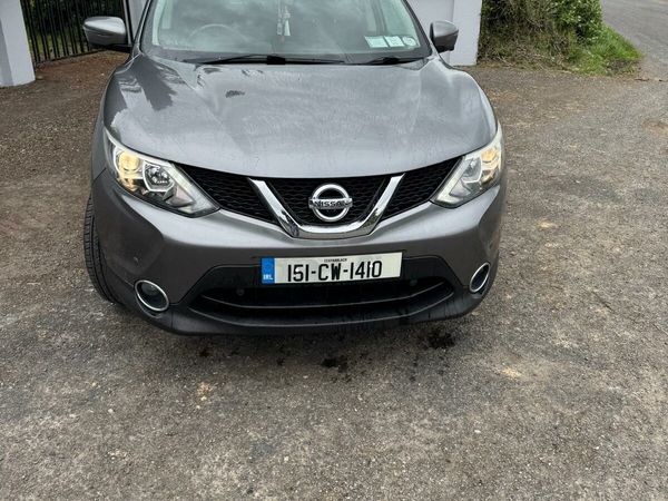 Nissan Qashqai Hatchback, Diesel, 2015, Grey