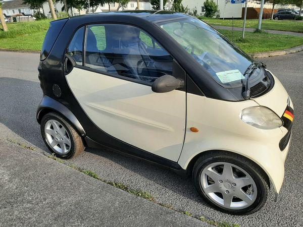 Smart Fortwo Coupe, Petrol, 2000, Yellow