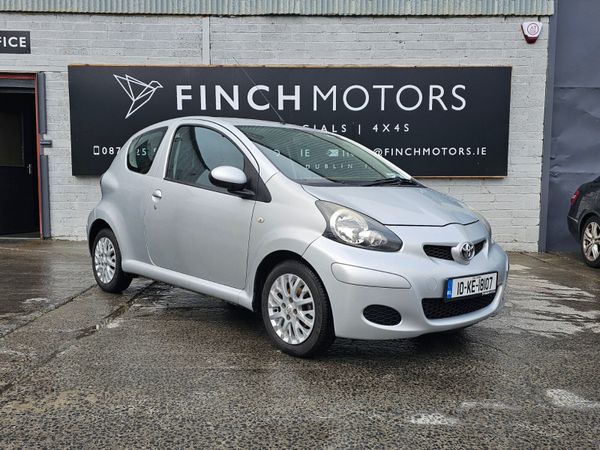 Toyota Aygo Hatchback, Petrol, 2010, Silver