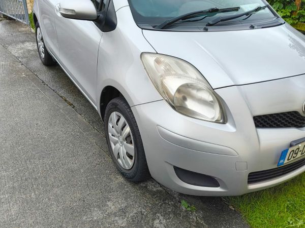 Toyota Vitz Hatchback, Petrol, 2009, Silver