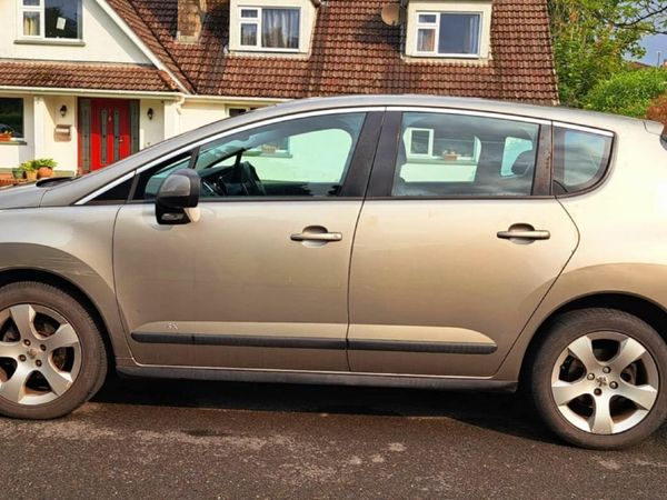 Peugeot 3008 MPV, Diesel, 2010, Grey