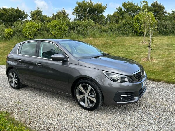 Peugeot 308 Hatchback, Petrol, 2019, Grey