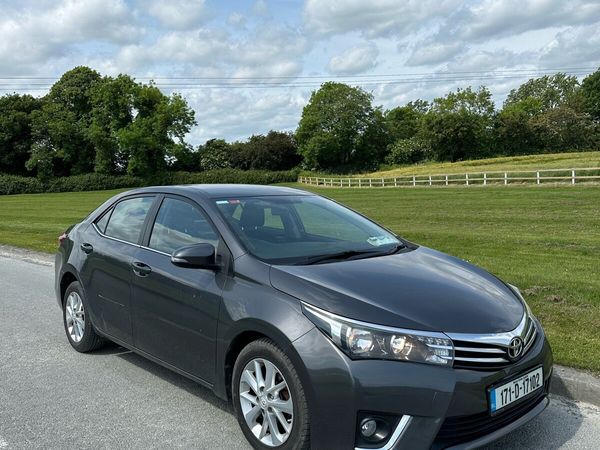 Toyota Corolla Saloon, Diesel, 2017, Grey