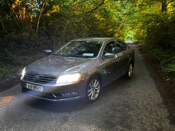 Volkswagen Passat Saloon, Diesel, 2011, Brown