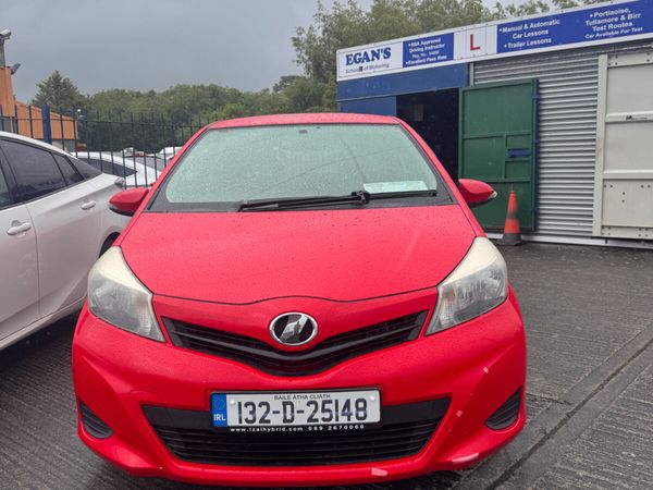Toyota Vitz Hatchback, Petrol, 2013, Red