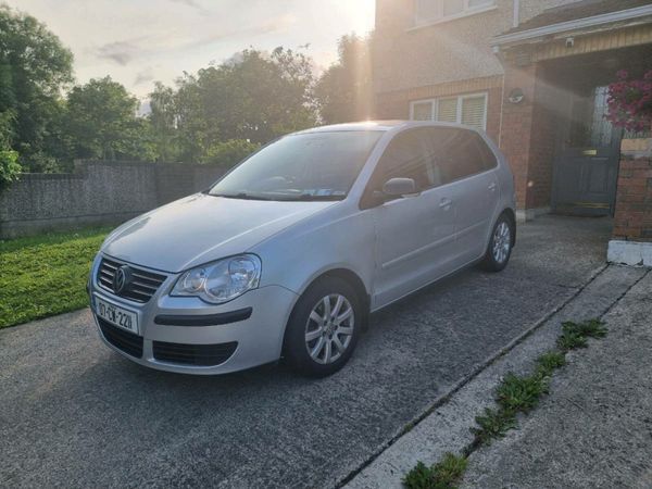 Volkswagen Polo Hatchback, Petrol, 2007, Silver