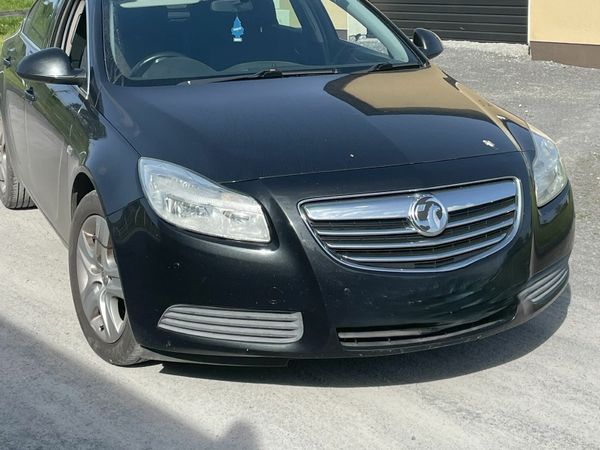 Vauxhall Insignia Hatchback, Diesel, 2012, Black