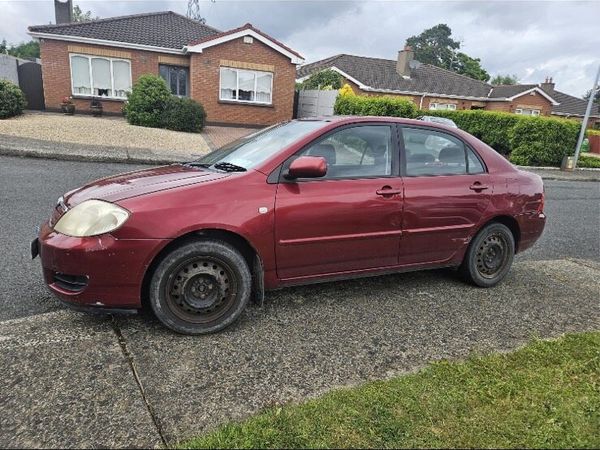 Toyota Corolla Saloon, Petrol, 2005, Red
