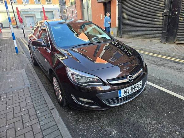 Opel Astra Saloon, Diesel, 2014, Brown