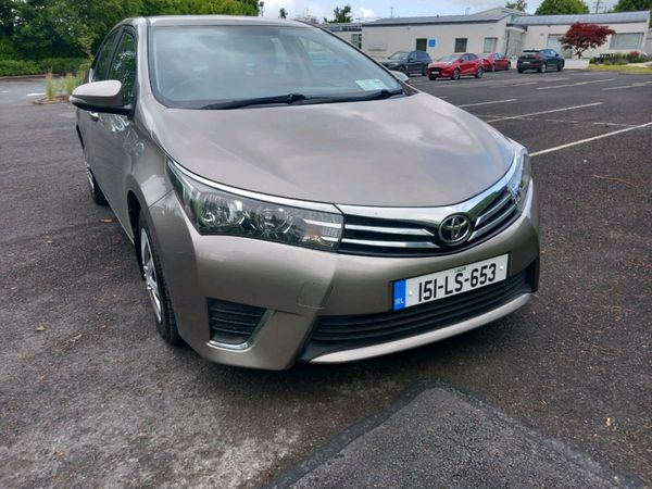 Toyota Corolla Saloon, Diesel, 2015, Bronze