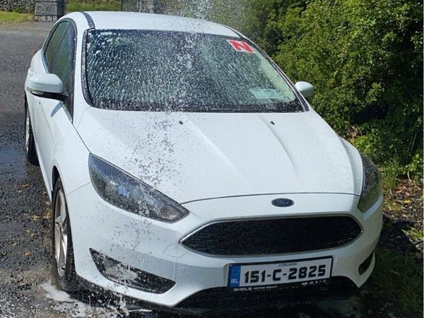Ford Focus Hatchback, Diesel, 2015, White