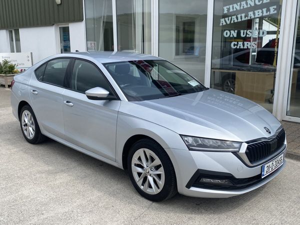 Skoda Octavia Saloon, Diesel, 2021, Grey