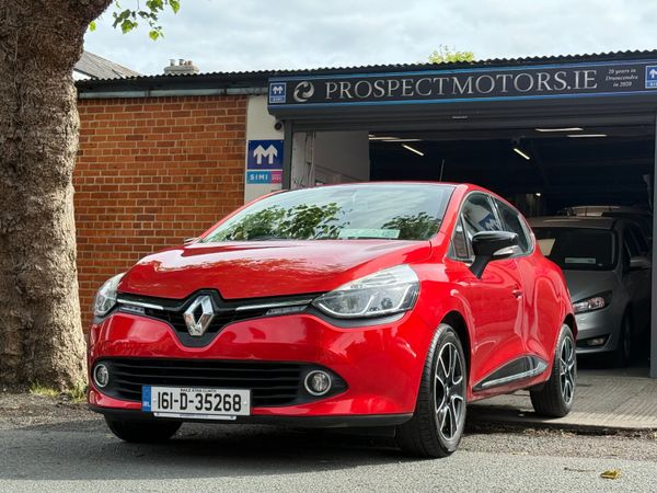 Renault Clio Hatchback, Petrol, 2016, Red