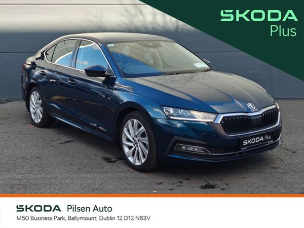 Skoda Octavia Hatchback, Petrol, 2023, Blue