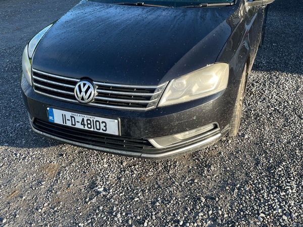 Volkswagen Passat Saloon, Diesel, 2011, Black