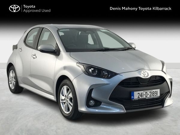 Toyota Yaris Hatchback, Petrol Hybrid, 2024, Silver