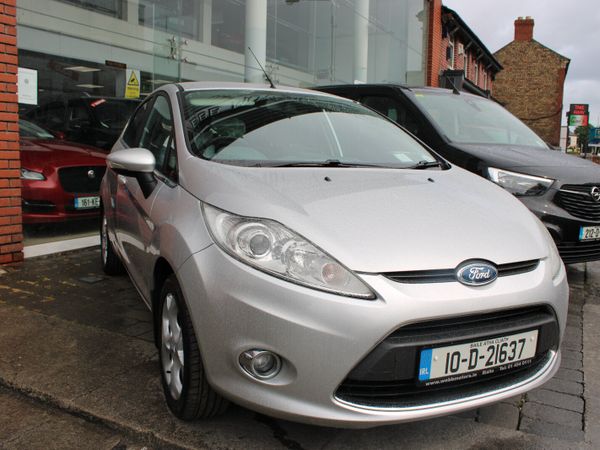 Ford Fiesta Hatchback, Petrol, 2010, Silver