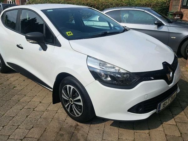 Renault Clio Hatchback, Petrol, 2015, White
