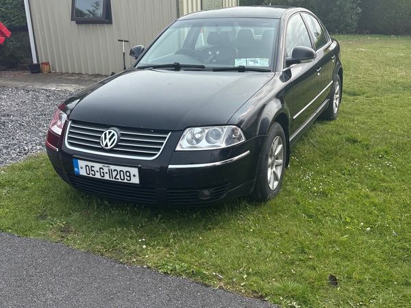 Volkswagen Passat Saloon, Diesel, 2005, Black