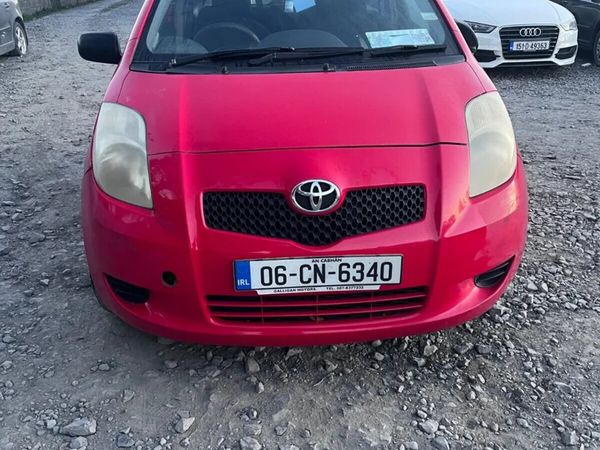 Toyota Yaris Hatchback, Petrol, 2006, Red