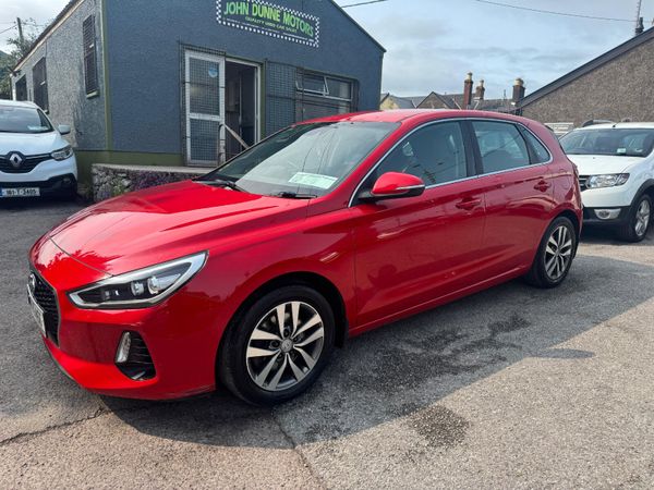 Hyundai i30 Hatchback, Petrol, 2017, Red