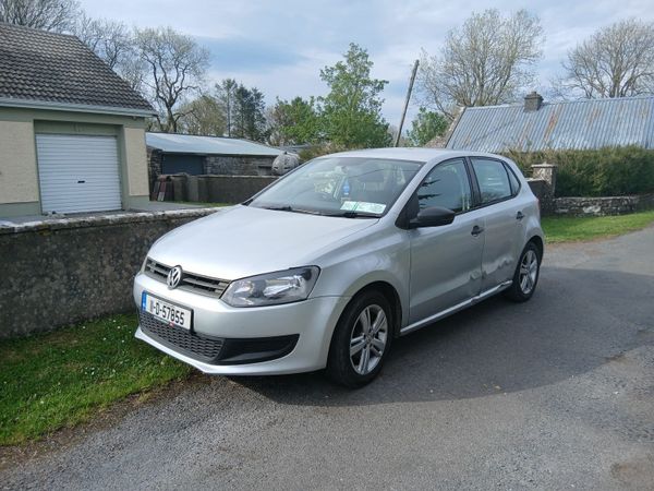 Volkswagen Polo Hatchback, Petrol, 2011, Silver