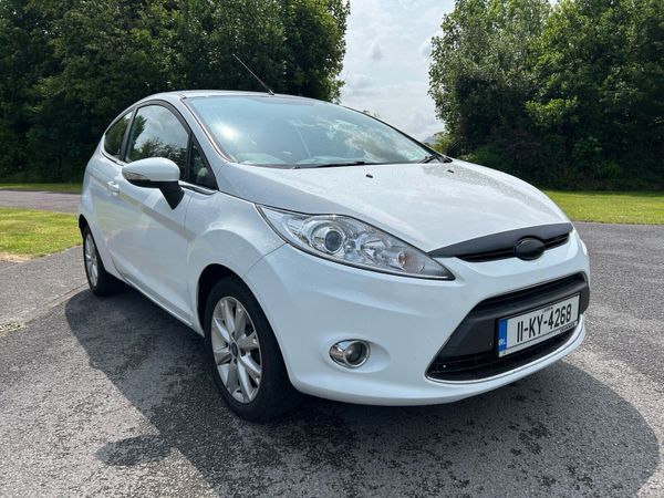 Ford Fiesta Hatchback, Petrol, 2011, White