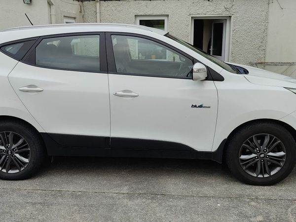 Hyundai ix35 SUV, Diesel, 2015, White
