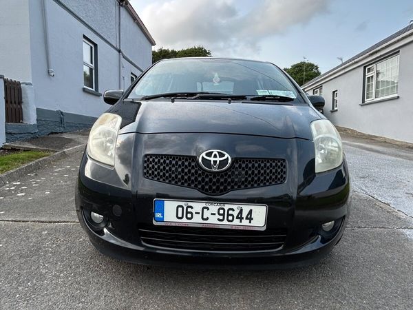 Toyota Yaris Hatchback, Petrol, 2006, Black