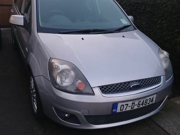Ford Fiesta Hatchback, Petrol, 2007, Silver
