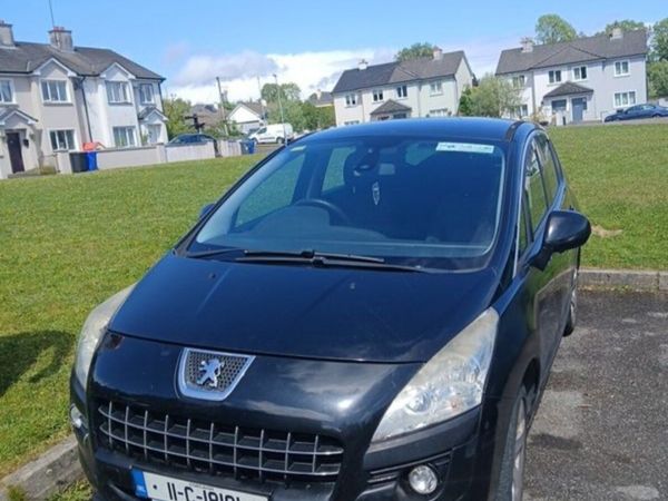 Peugeot 3008 MPV, Diesel, 2011, Black
