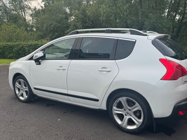 Peugeot 3008 SUV, Diesel, 2013, White