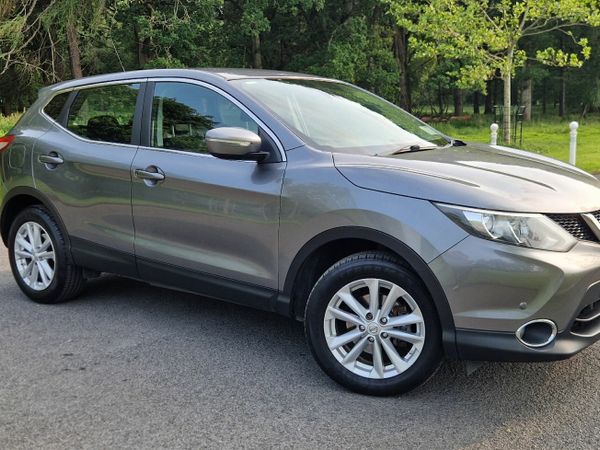 Nissan Qashqai Hatchback, Petrol, 2014, Grey