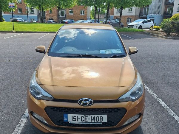 Hyundai i20 Hatchback, Diesel, 2015, Orange