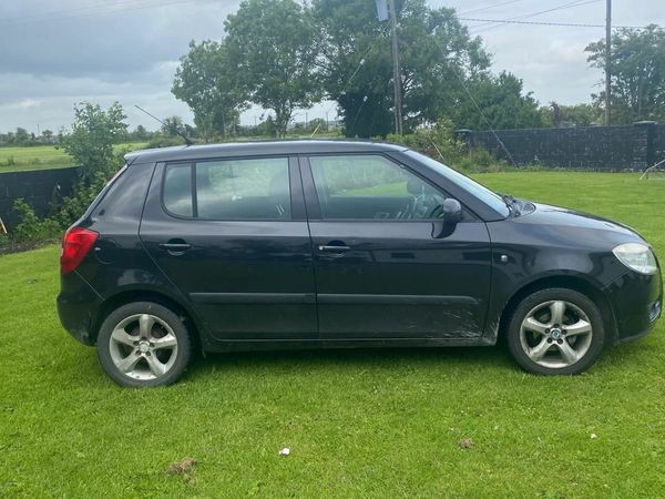 Skoda Fabia Hatchback, Petrol, 2009, Black