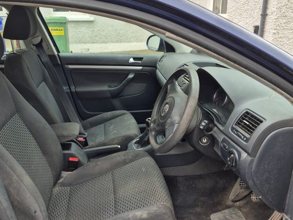 Volkswagen Jetta Saloon, Diesel, 2009, Blue