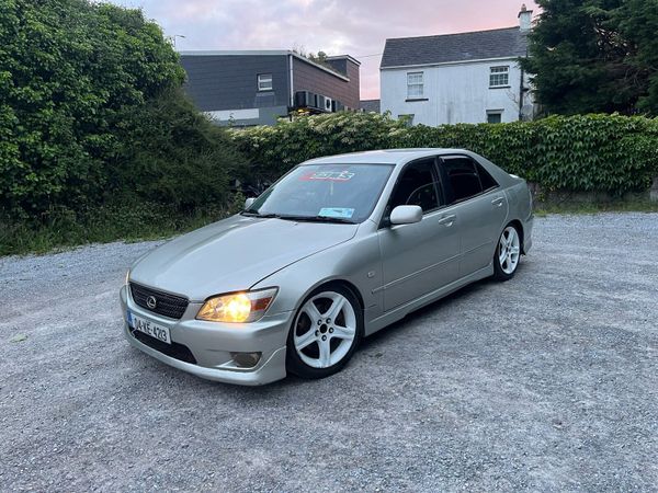 Lexus IS Saloon, Petrol, 2004, Silver