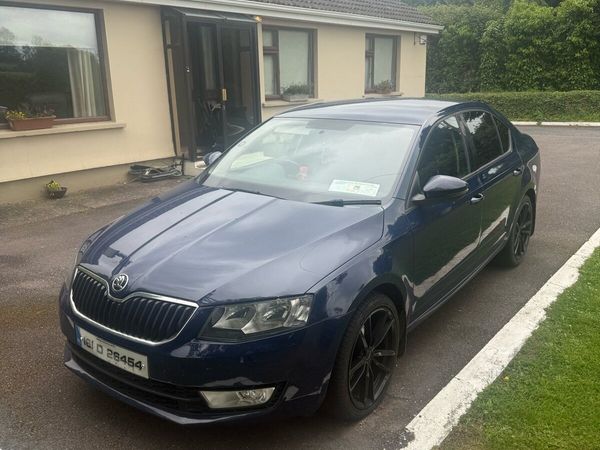 Skoda Octavia Saloon, Diesel, 2016, Blue