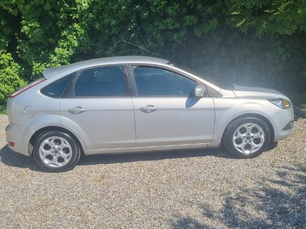 Ford Focus Hatchback, Diesel, 2011, Silver