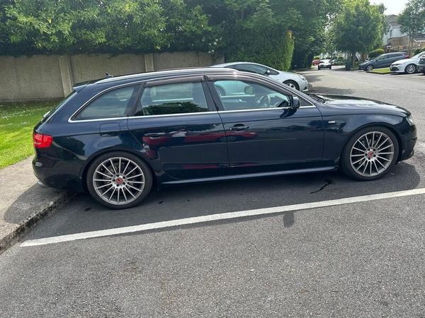 Audi A4 Estate, Petrol, 2010, Blue