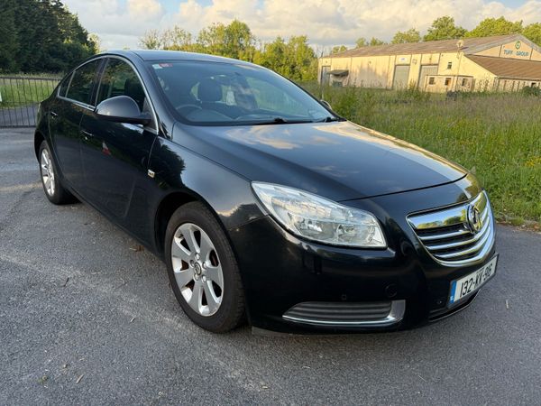 Vauxhall Insignia Hatchback, Diesel, 2013, Black