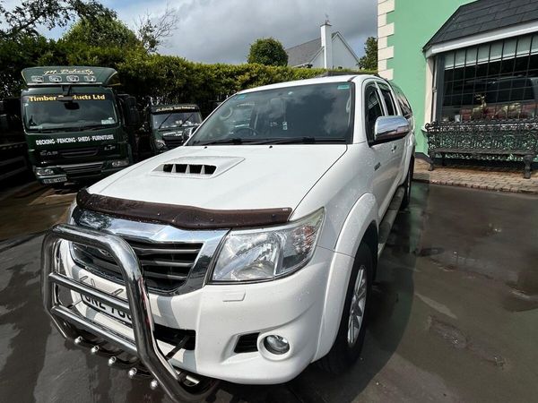 Toyota Hilux Pick Up, Diesel, 2015, White
